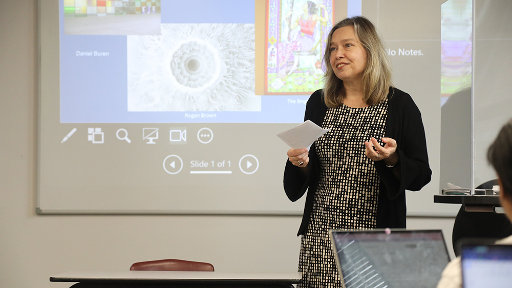 Dr. Beata Niedzialkowska in the classroom
