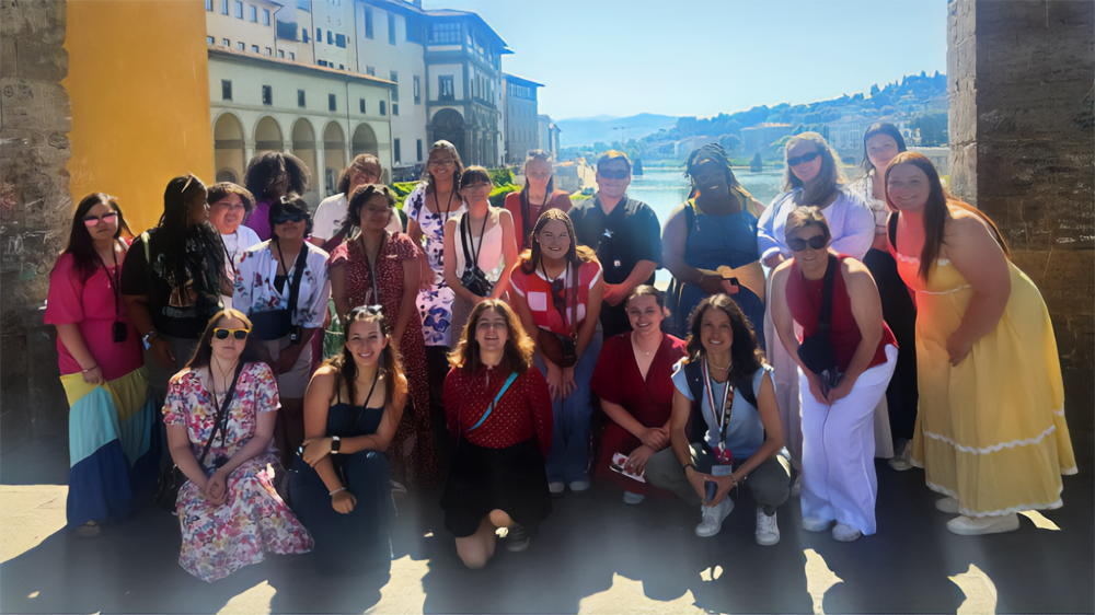 A group of 19 Brave Scholars in Italy