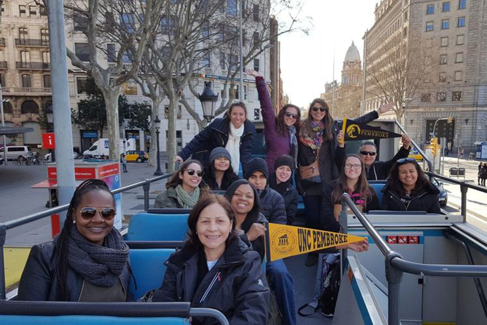 Bus UNCP Study Abroad group