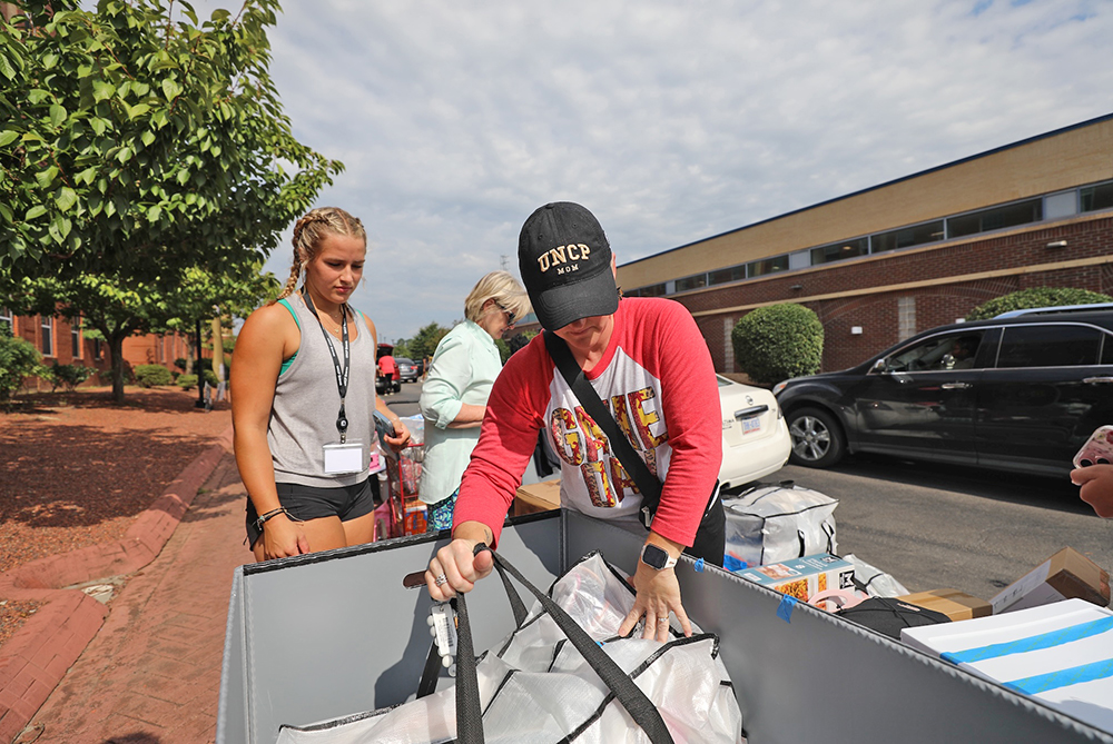 mom and daughter on move-in day UNCP
