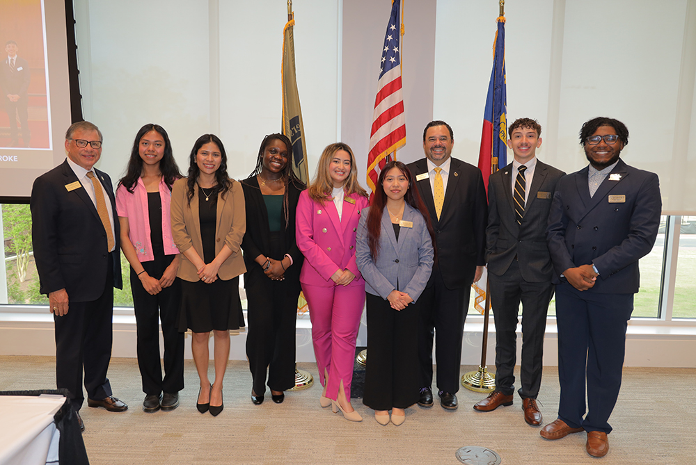 Photo of SGA Representatives with Chancellor