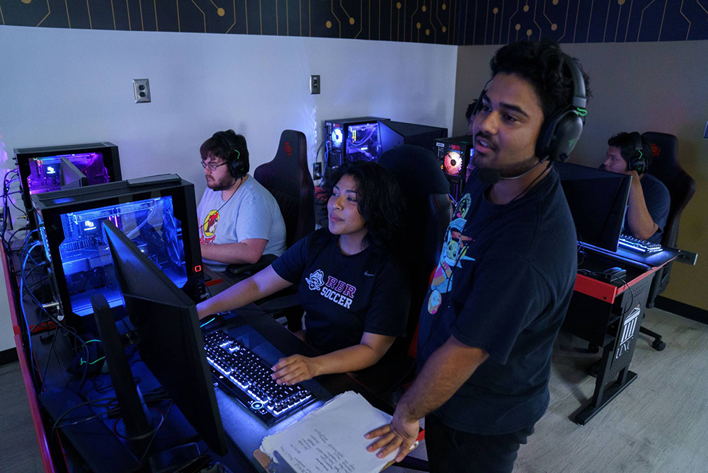 Students at UNCP Esports tryouts