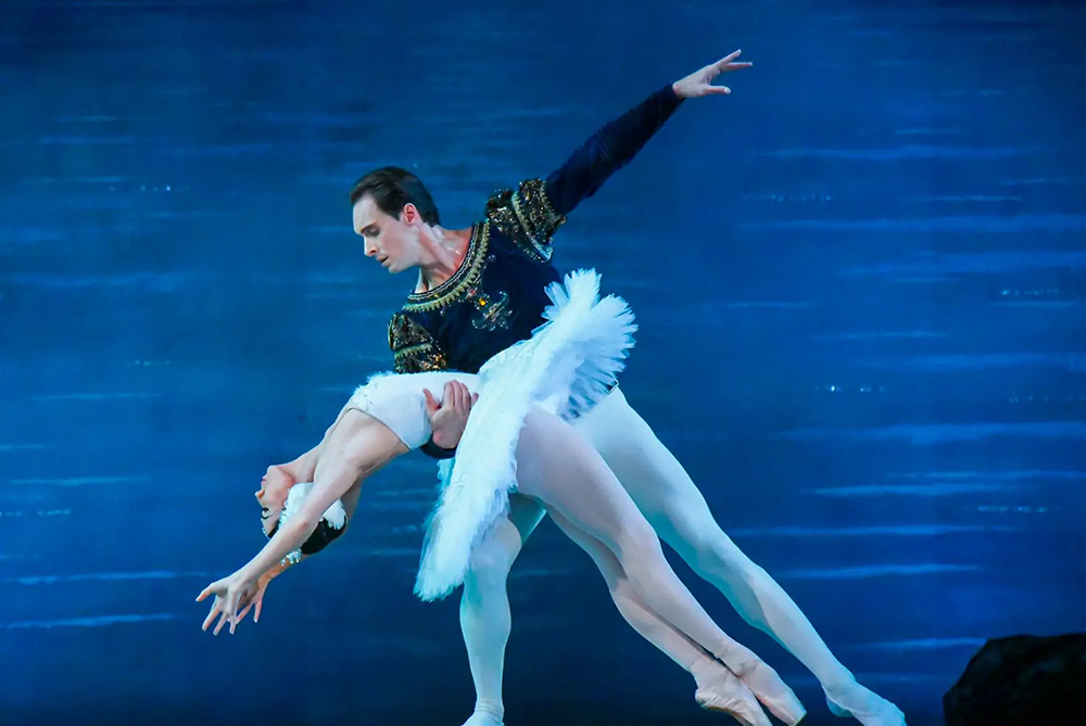Swan Lake ballett couple
