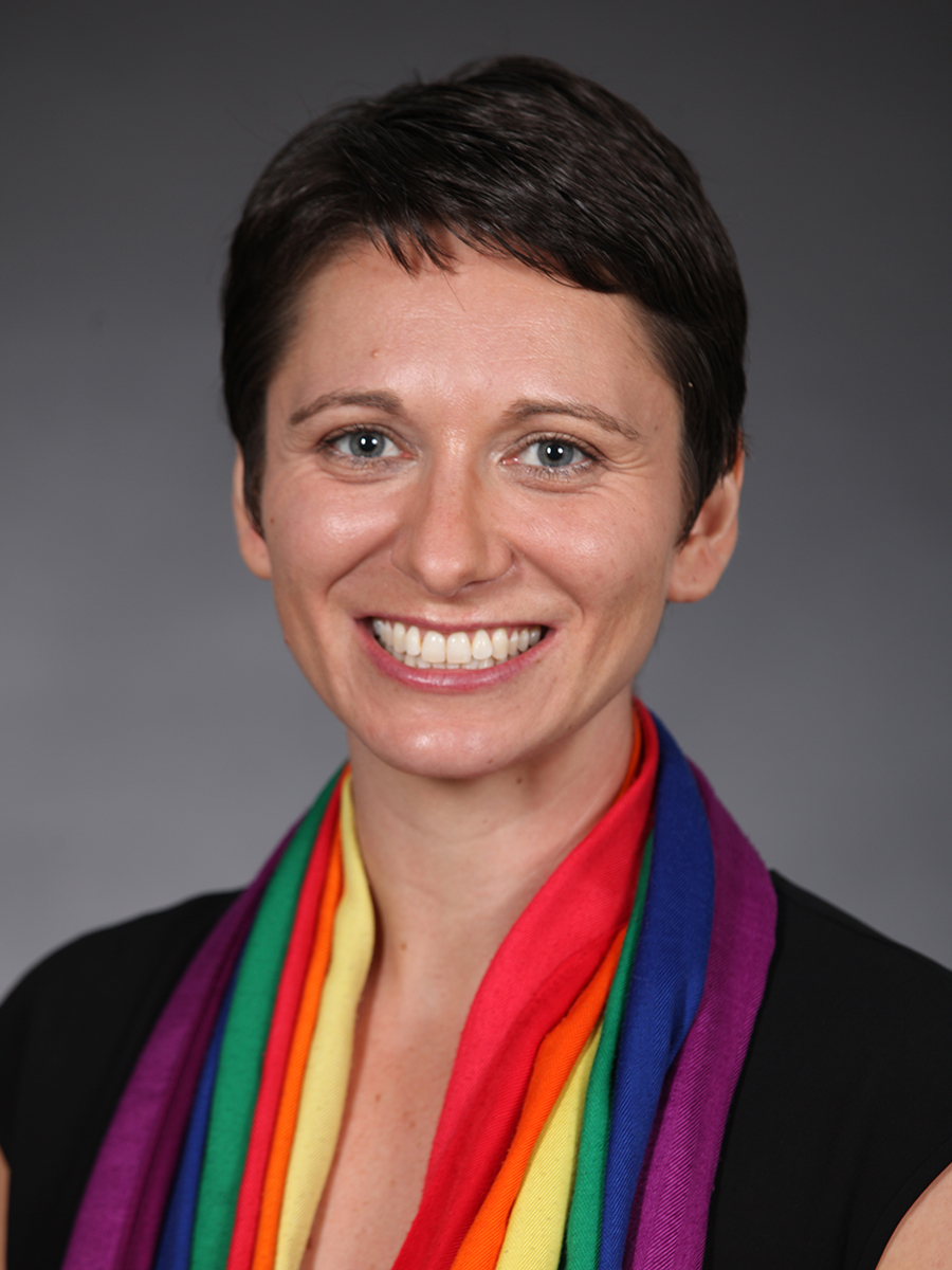 headshot of Kelly Barber-Lester