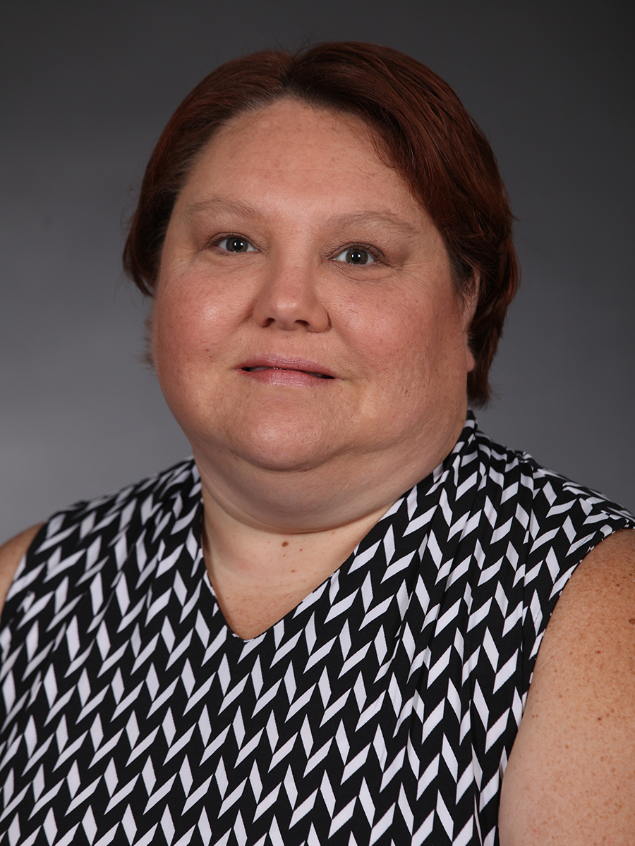 headshot of Shannon Cousineau
