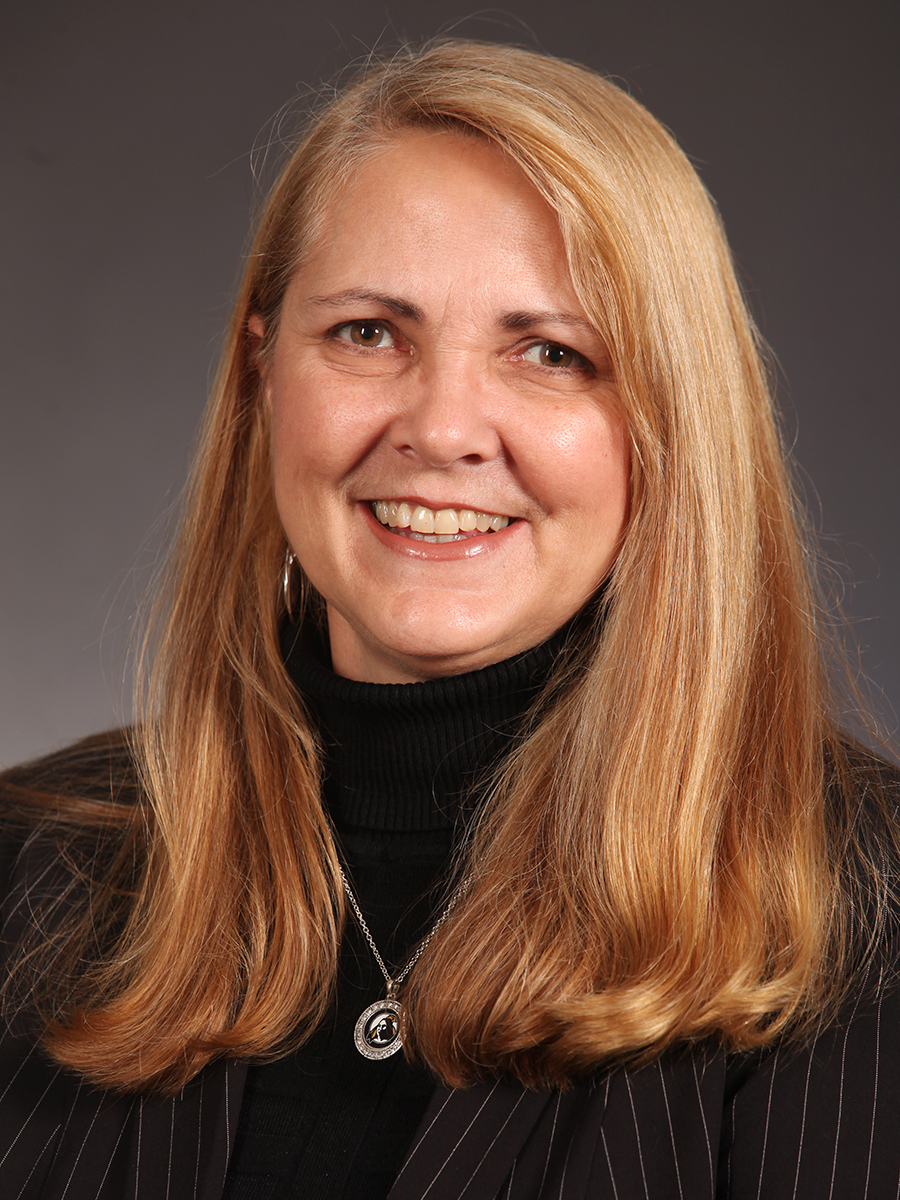 Gwyn Faircloth, headshot