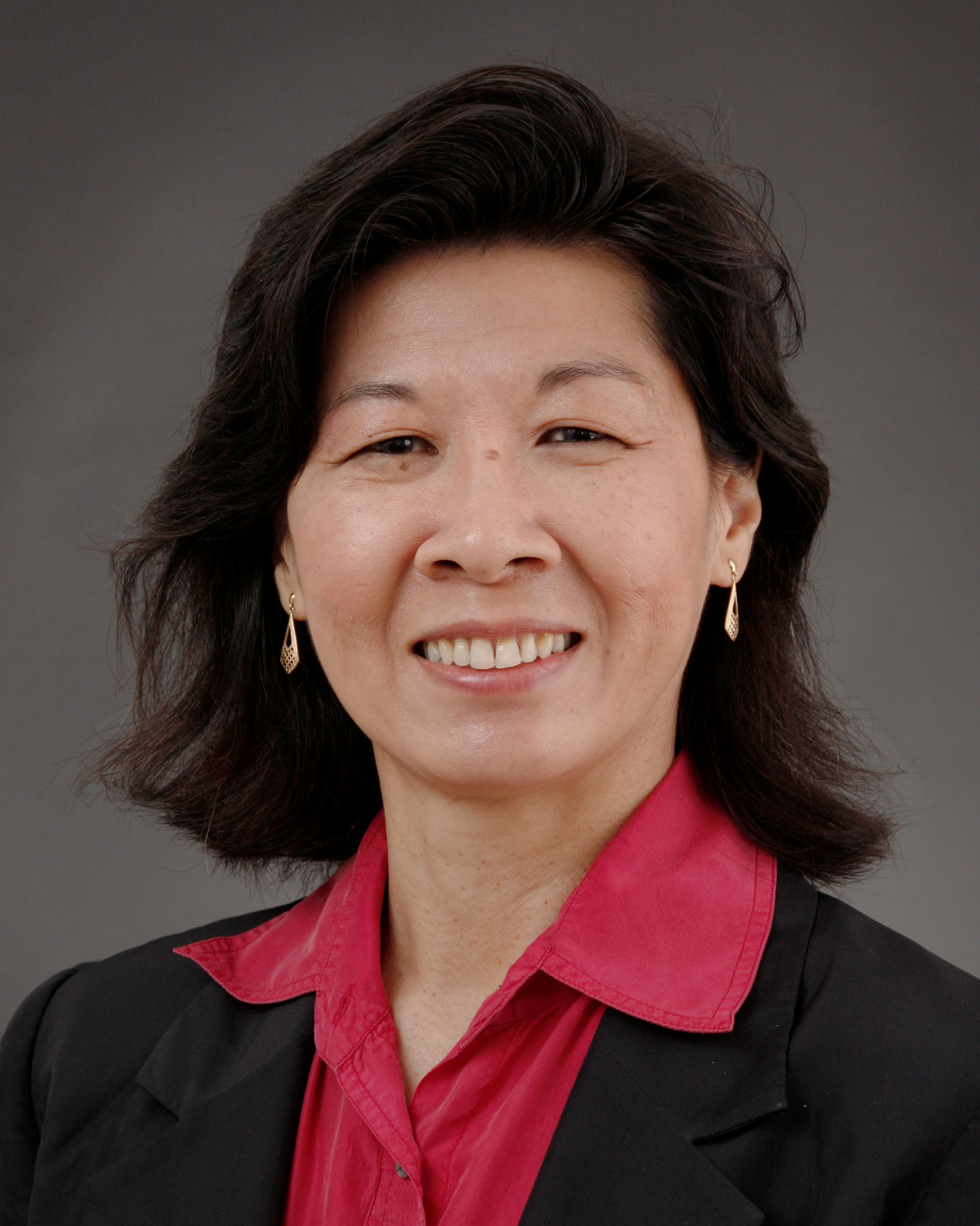 Lydia Gan, headshot