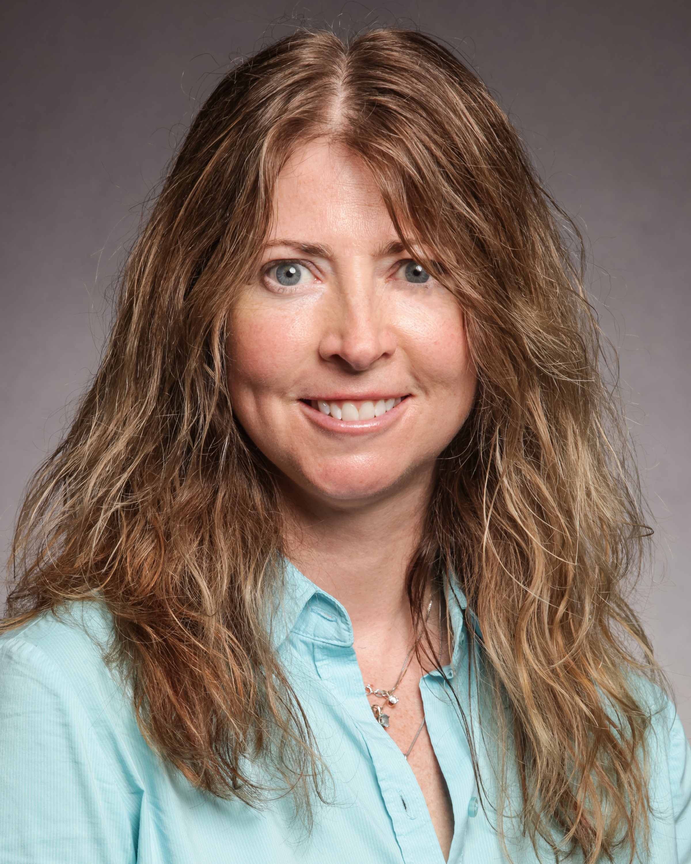 Amy Gross, headshot
