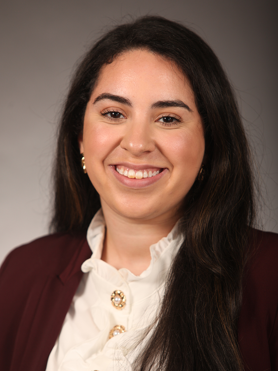 Sarah Jacobs, headshot
