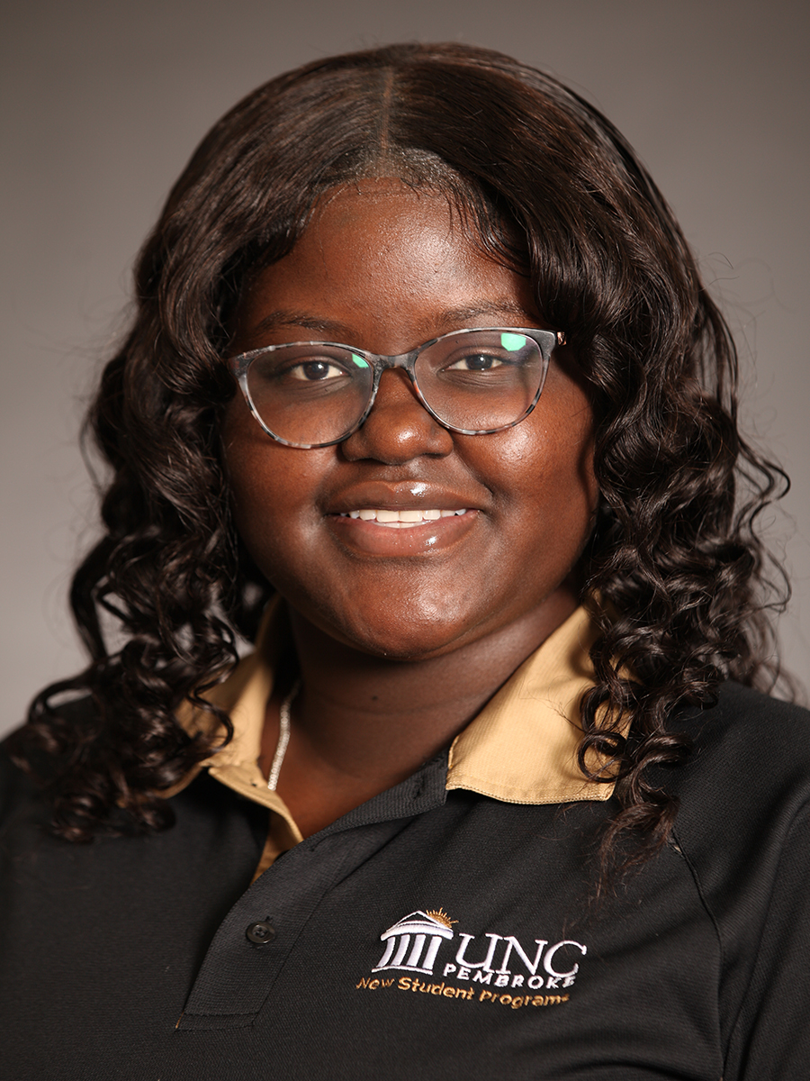 Nikicia Lindsay, headshot