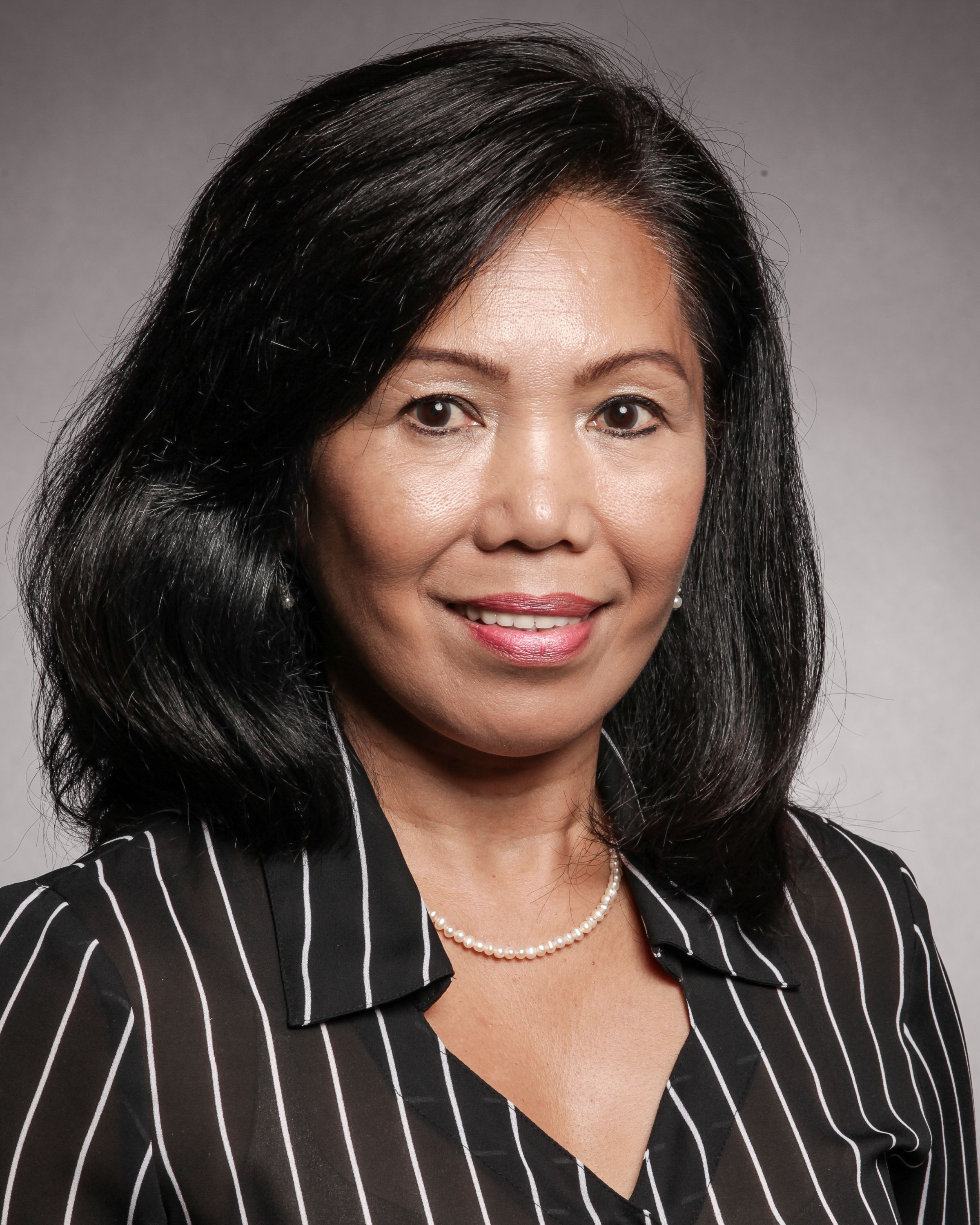 Marilu Santos, headshot