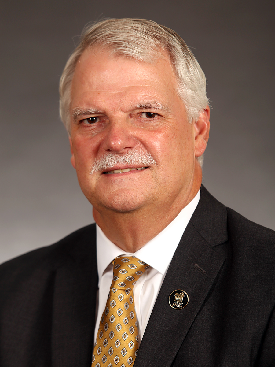 Stewart Thomas, headshot