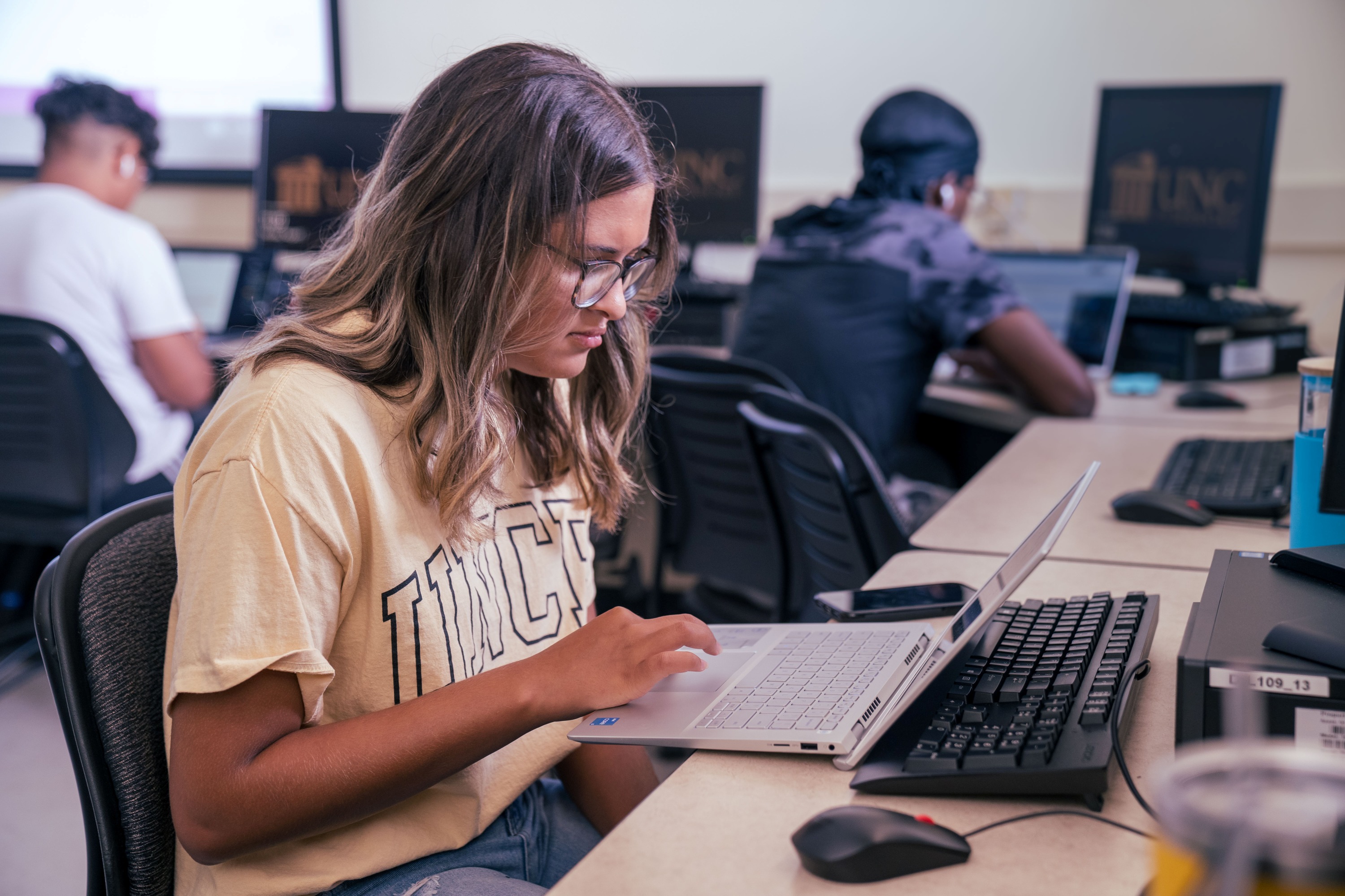 Student at a computer in the lap at UNC Pembroke